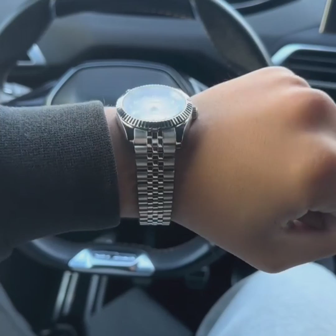 SEIKOJUST CLASSIC WHITE ARABIC